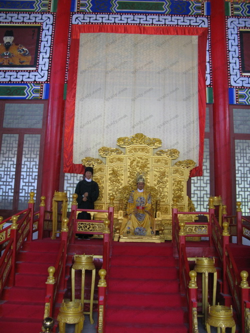安龙皇宫中永历皇帝的蜡像
